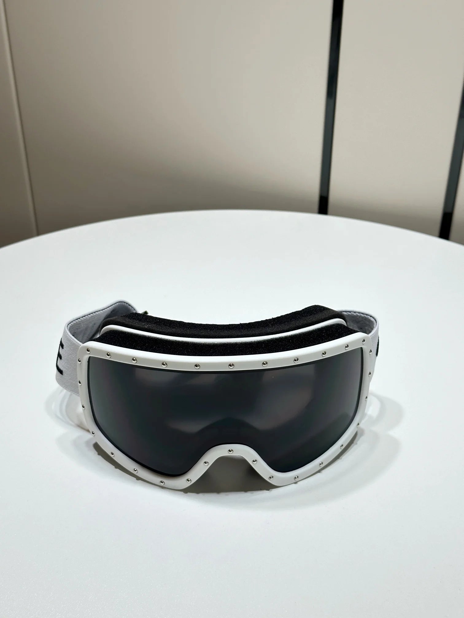 New Ski Goggles Unisex Comfortable and Snug Fit Anti-fog with Anti-radiation for Professional Skiing Activities